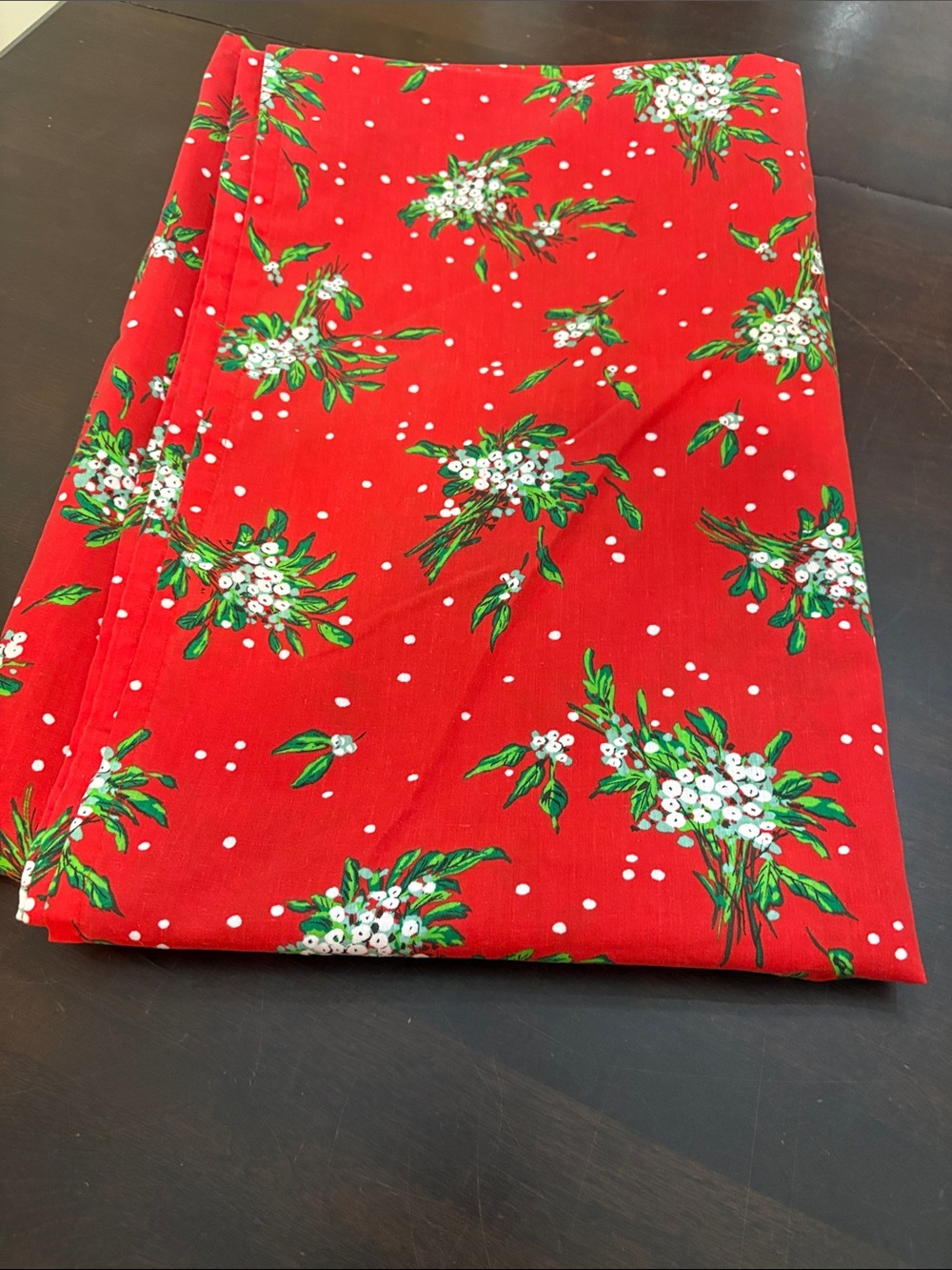 Red Berry Tablecloth